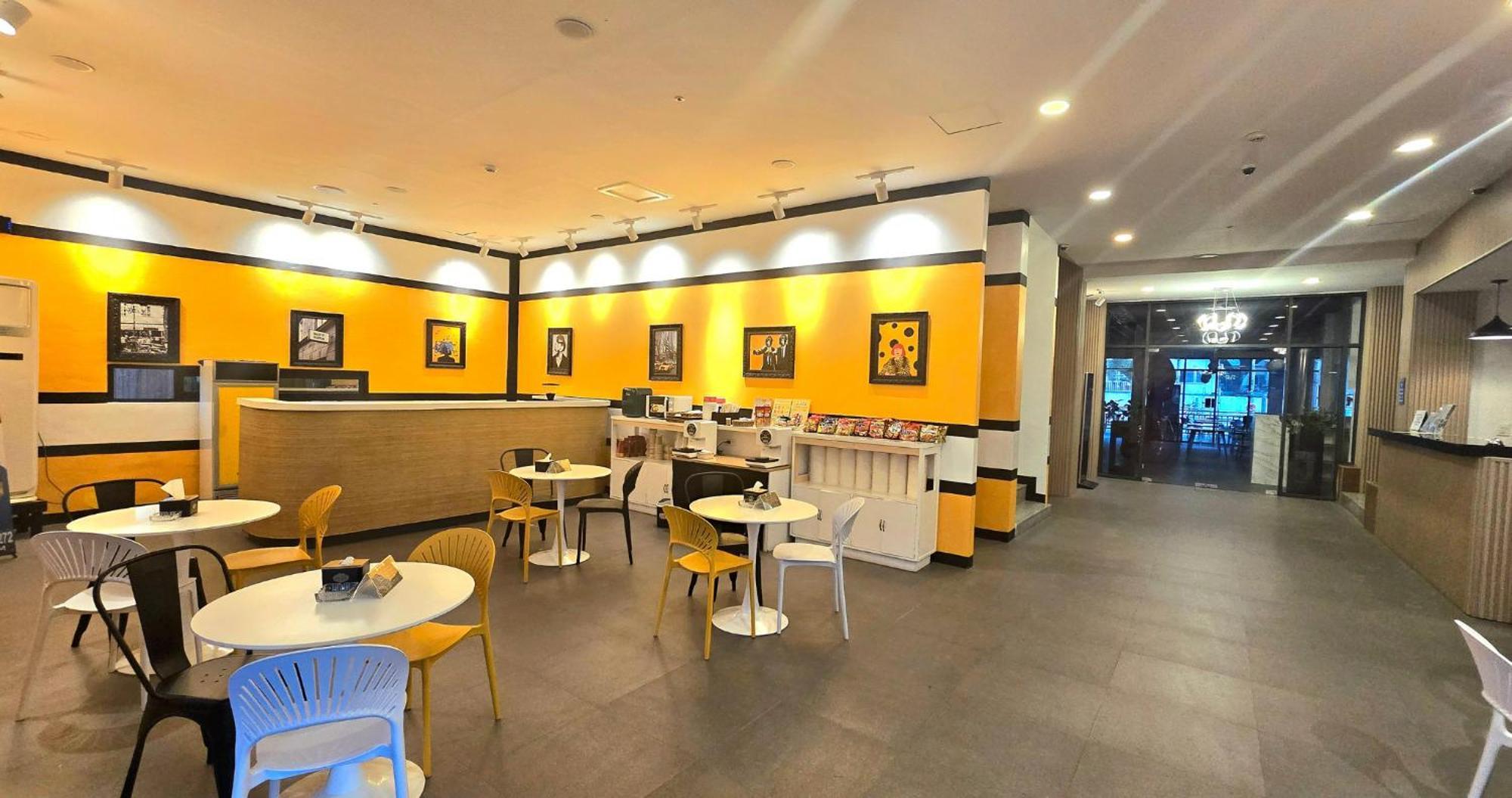 Aston Stay And Villas Mabalacat Exterior foto