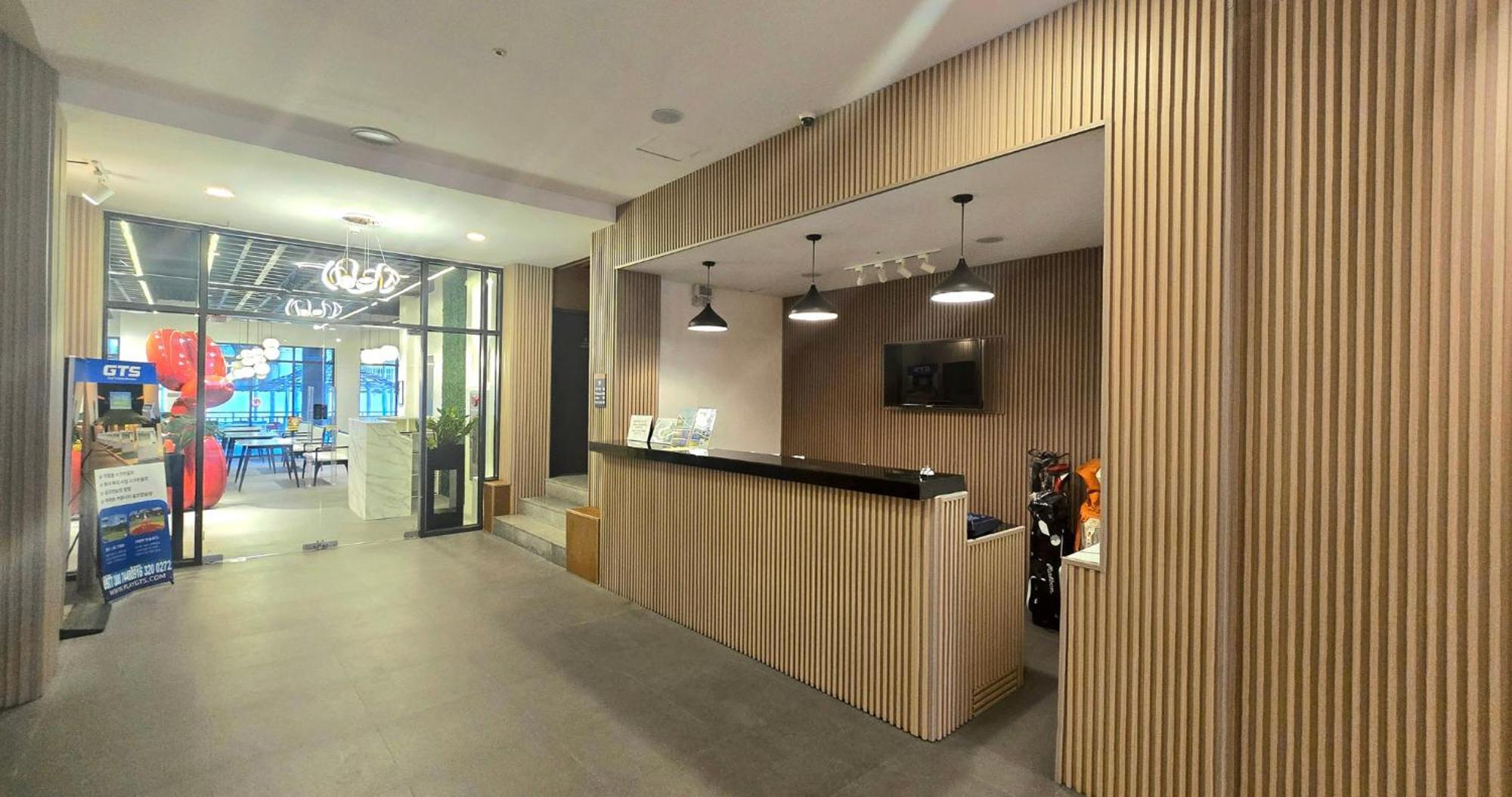 Aston Stay And Villas Mabalacat Exterior foto