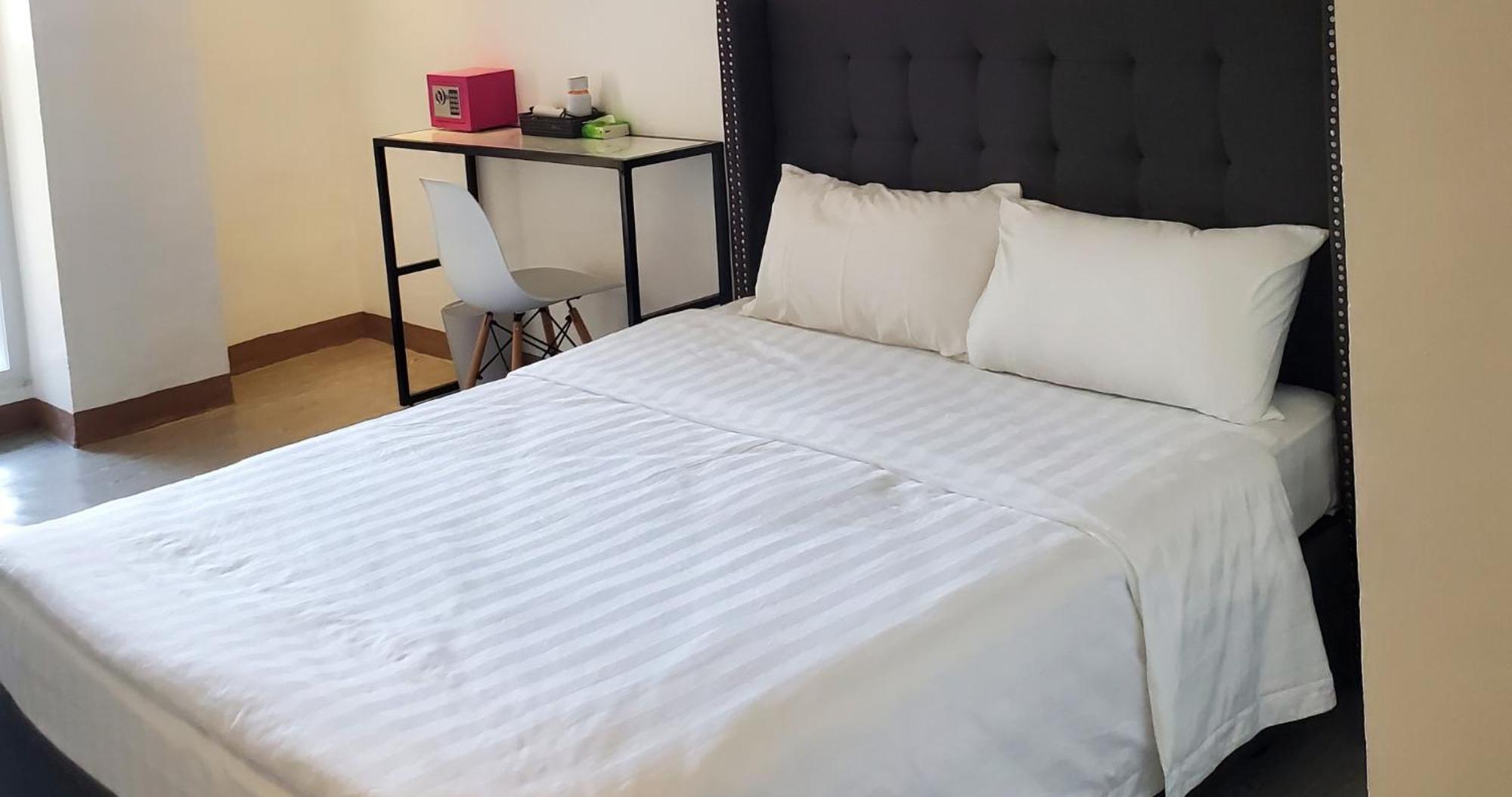 Aston Stay And Villas Mabalacat Exterior foto